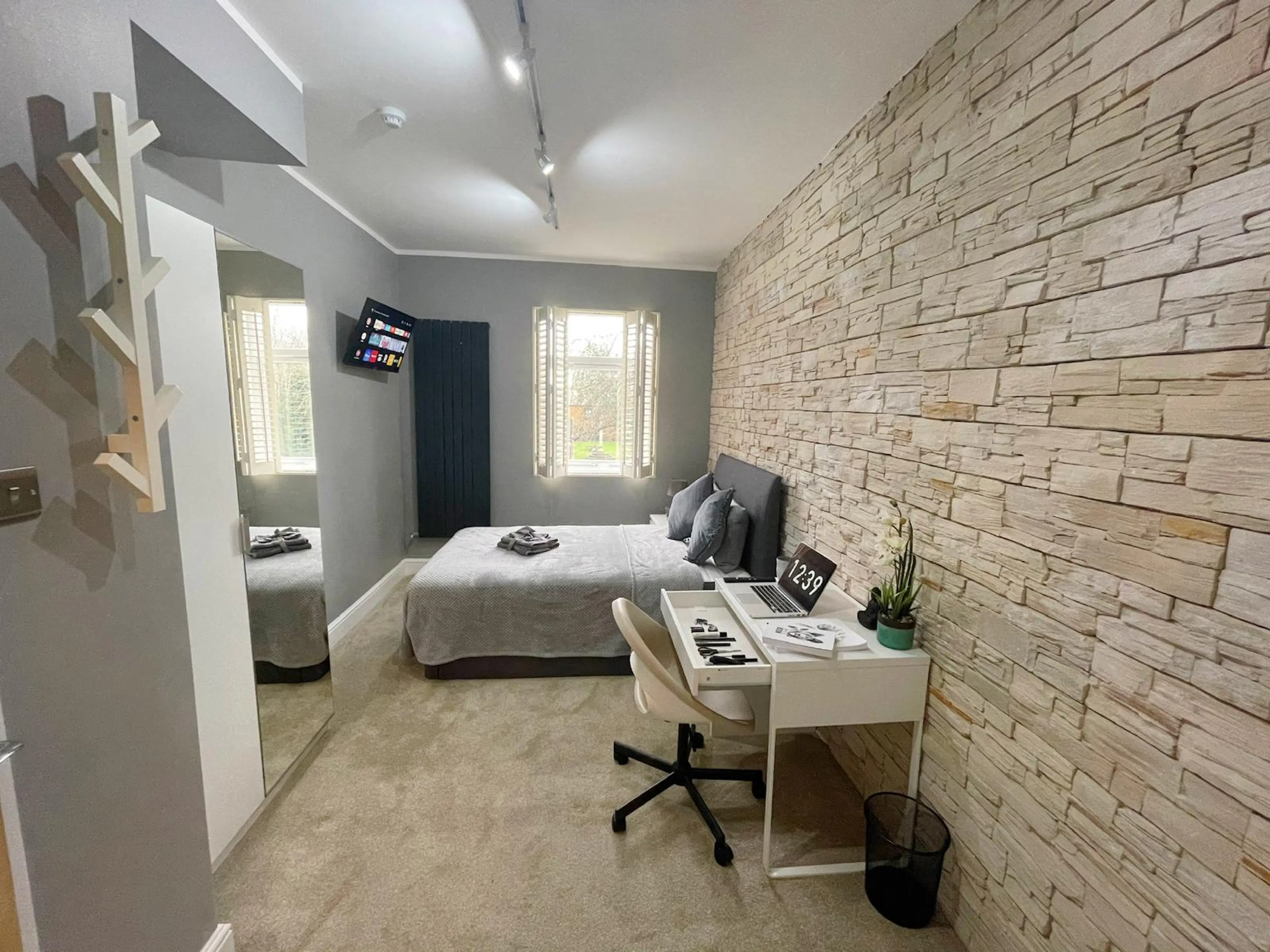 ROOM ROOM 3