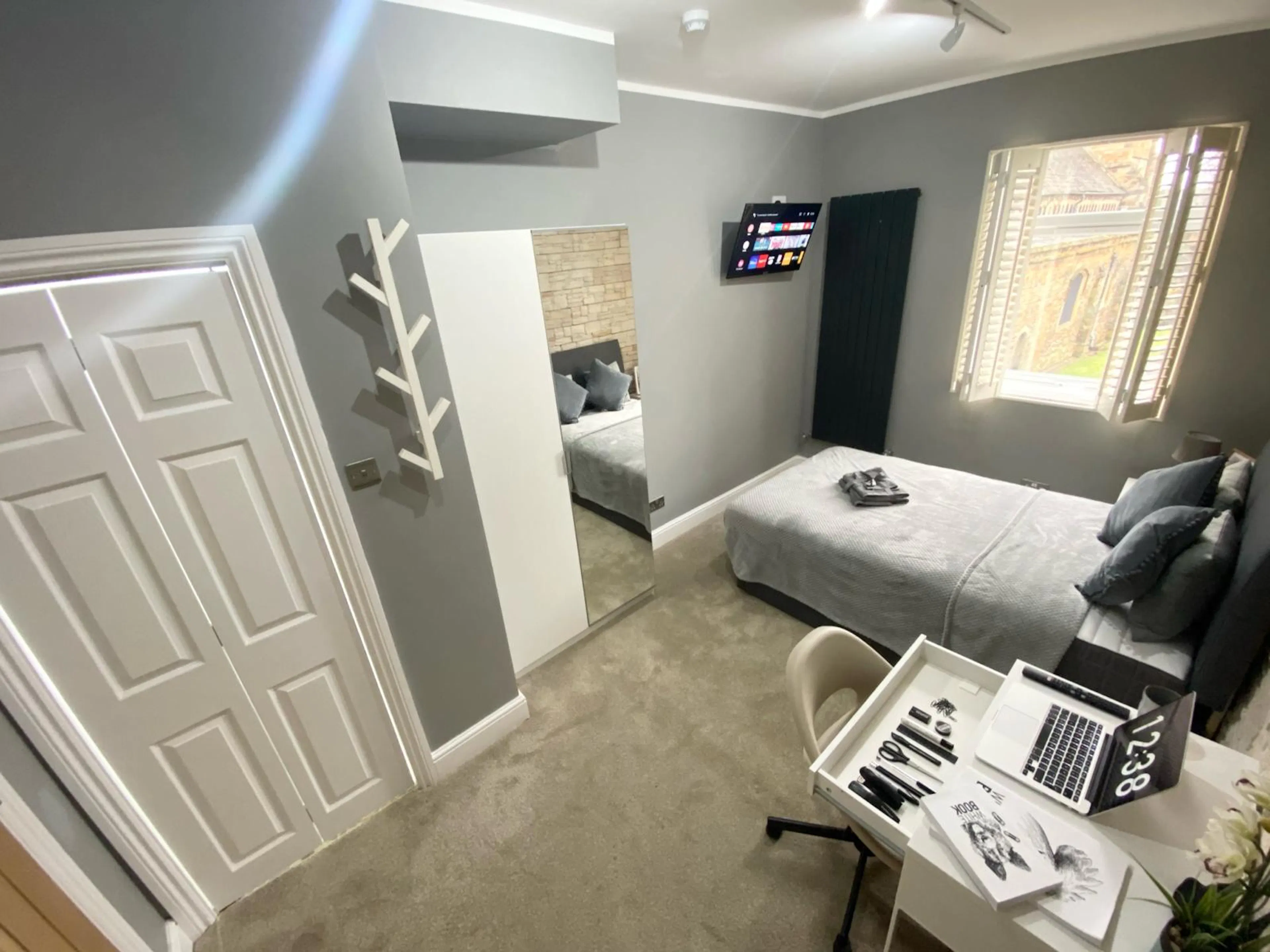 ROOM ROOM 2