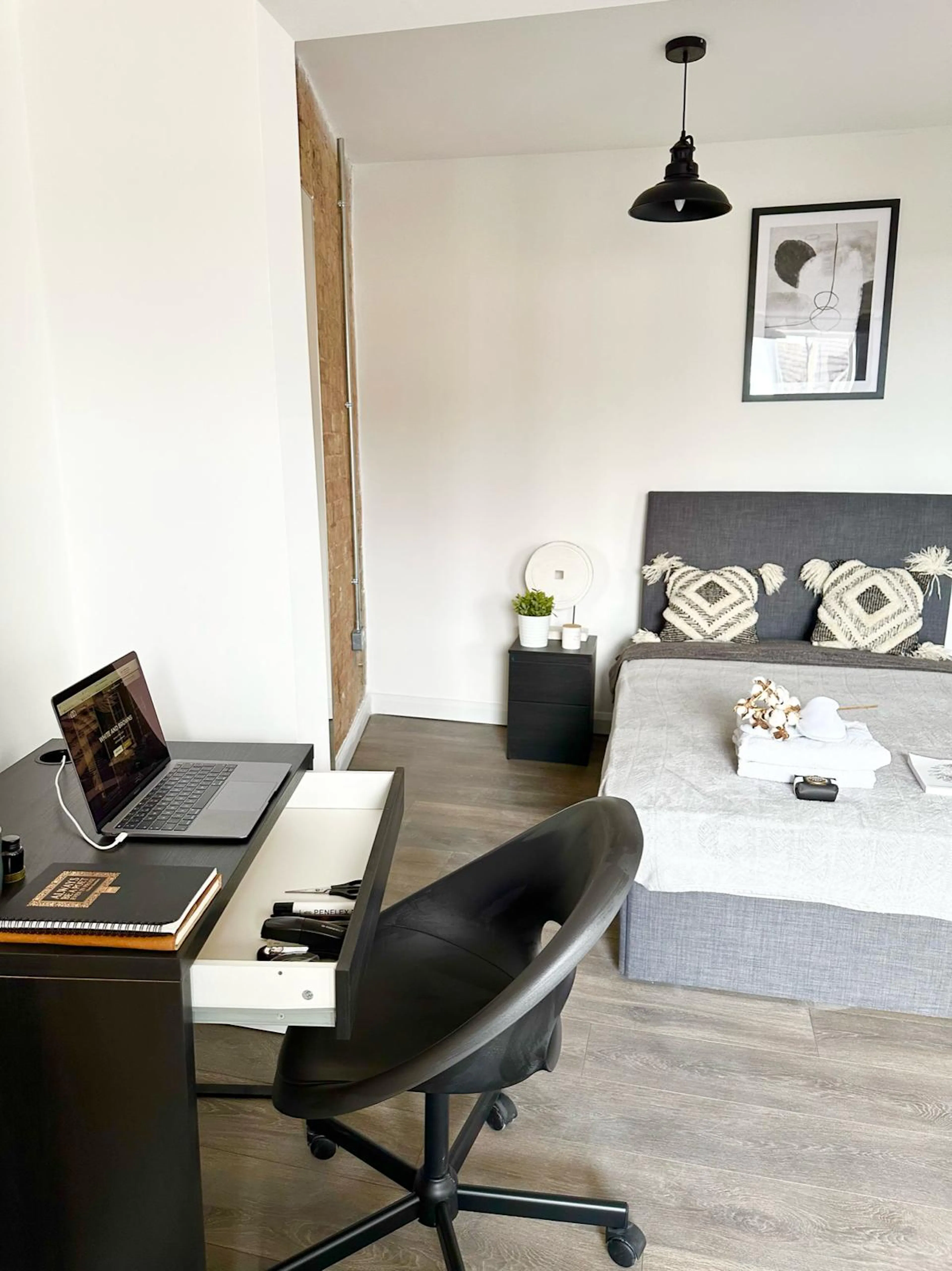 ROOM ROOM 3