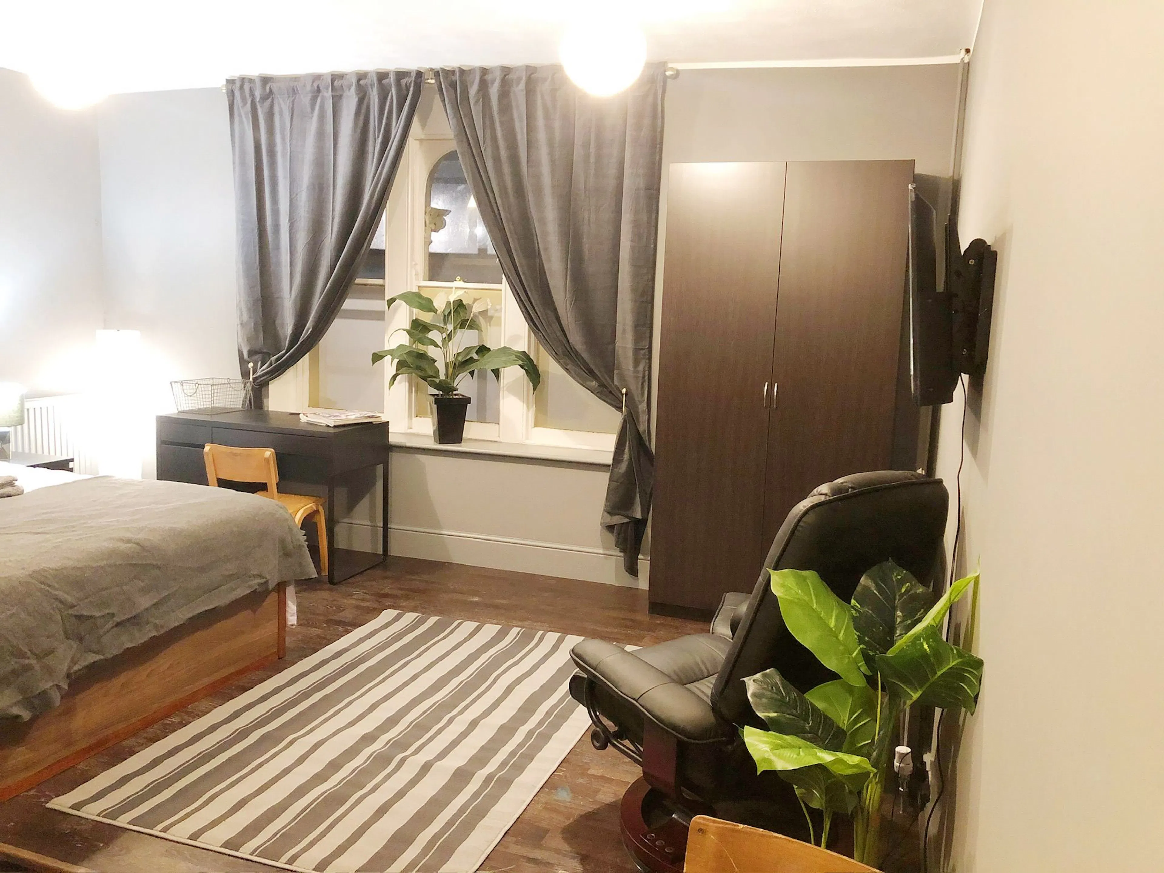 ROOM ROOM 4