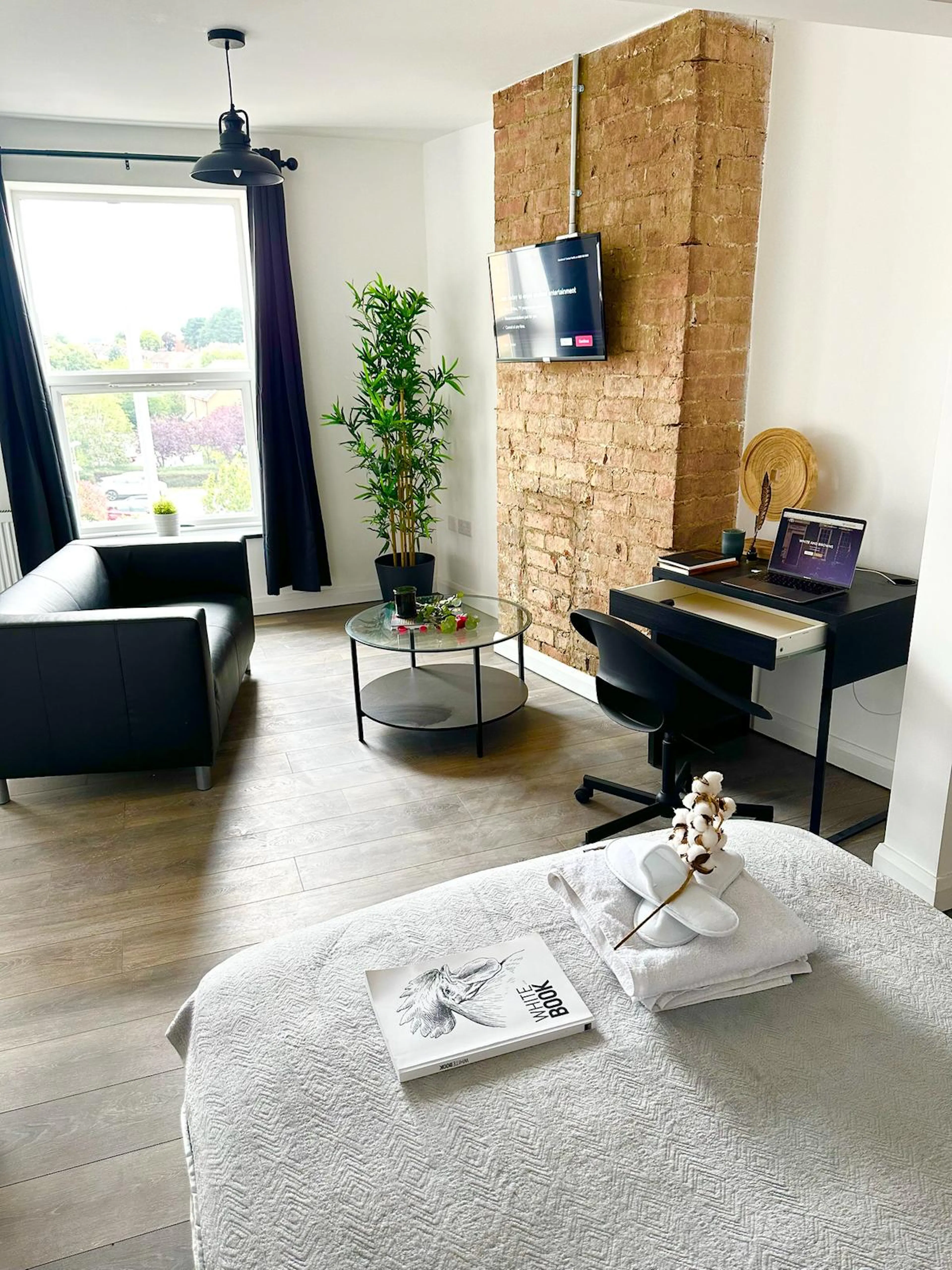 ROOM ROOM 2