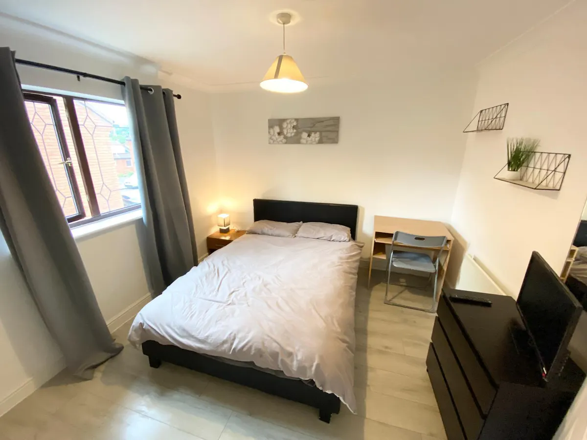 ROOM ROOM