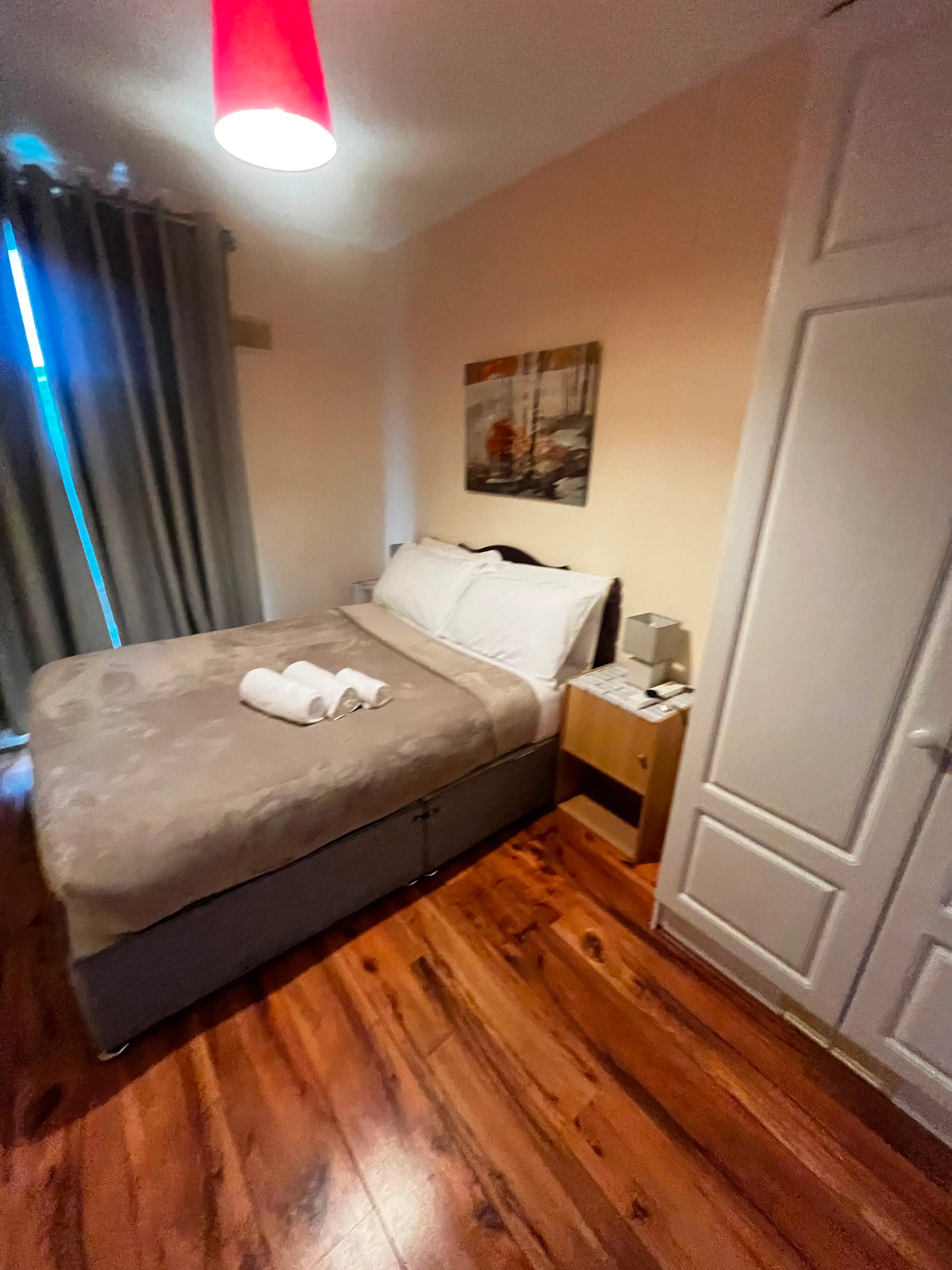 ROOM ROOM 2
