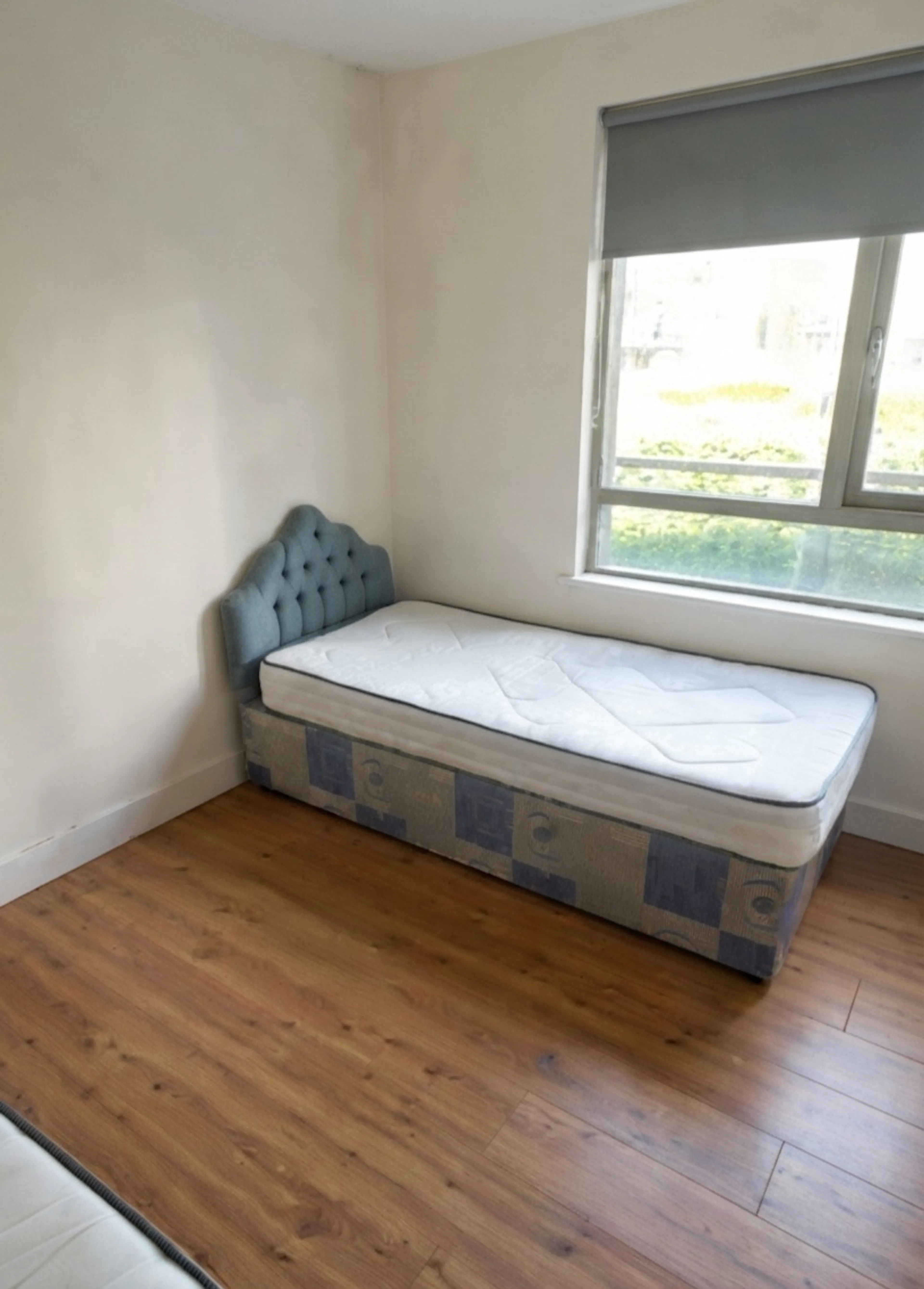 ROOM ROOM 1