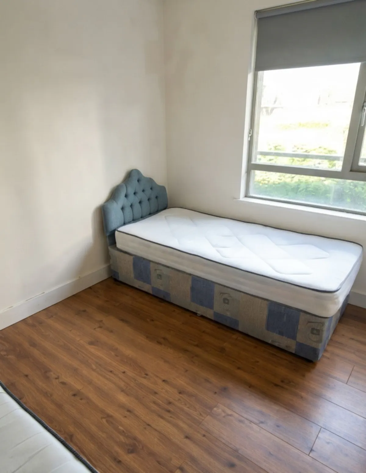 ROOM ROOM
