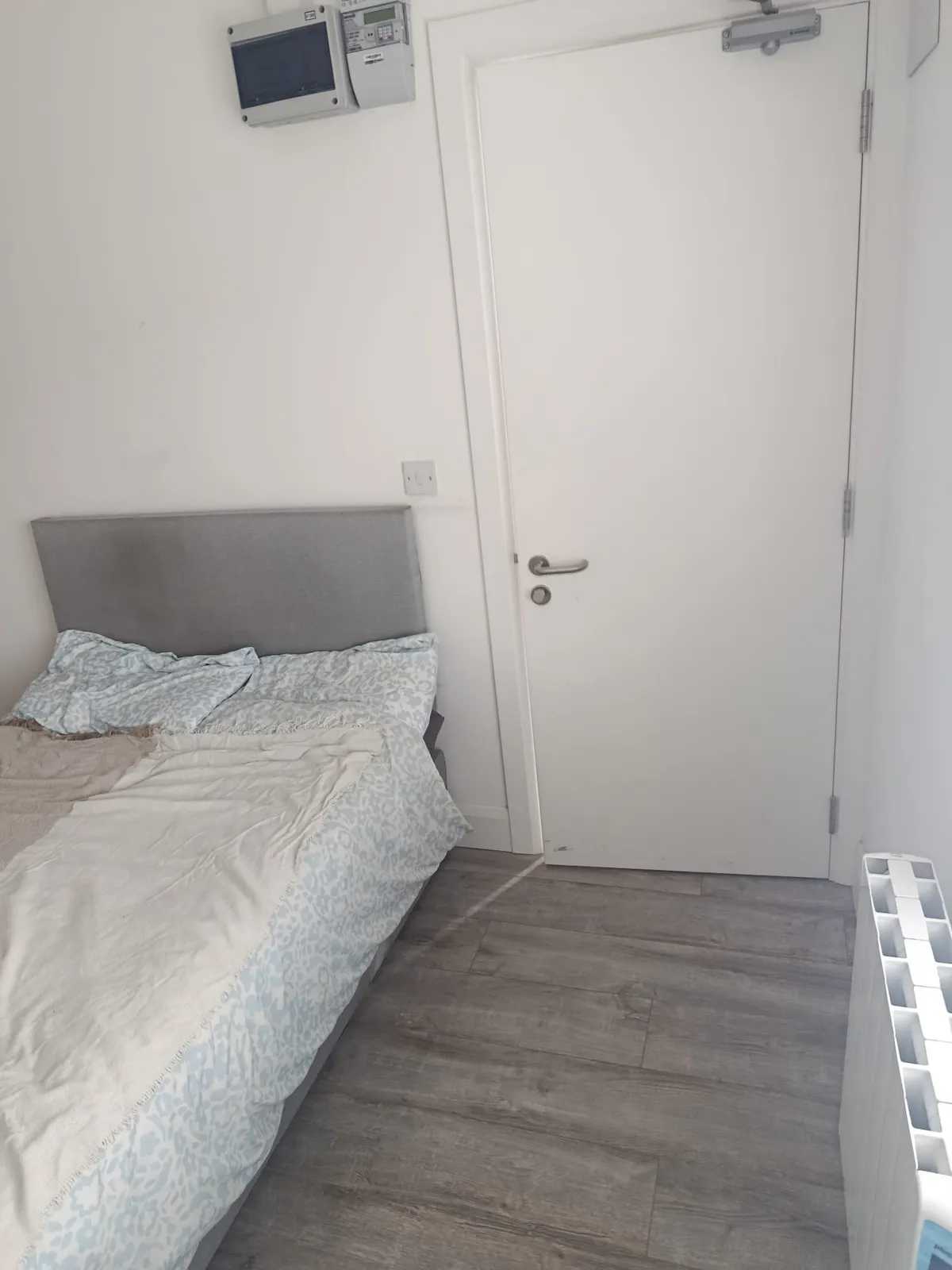 ROOM ROOM