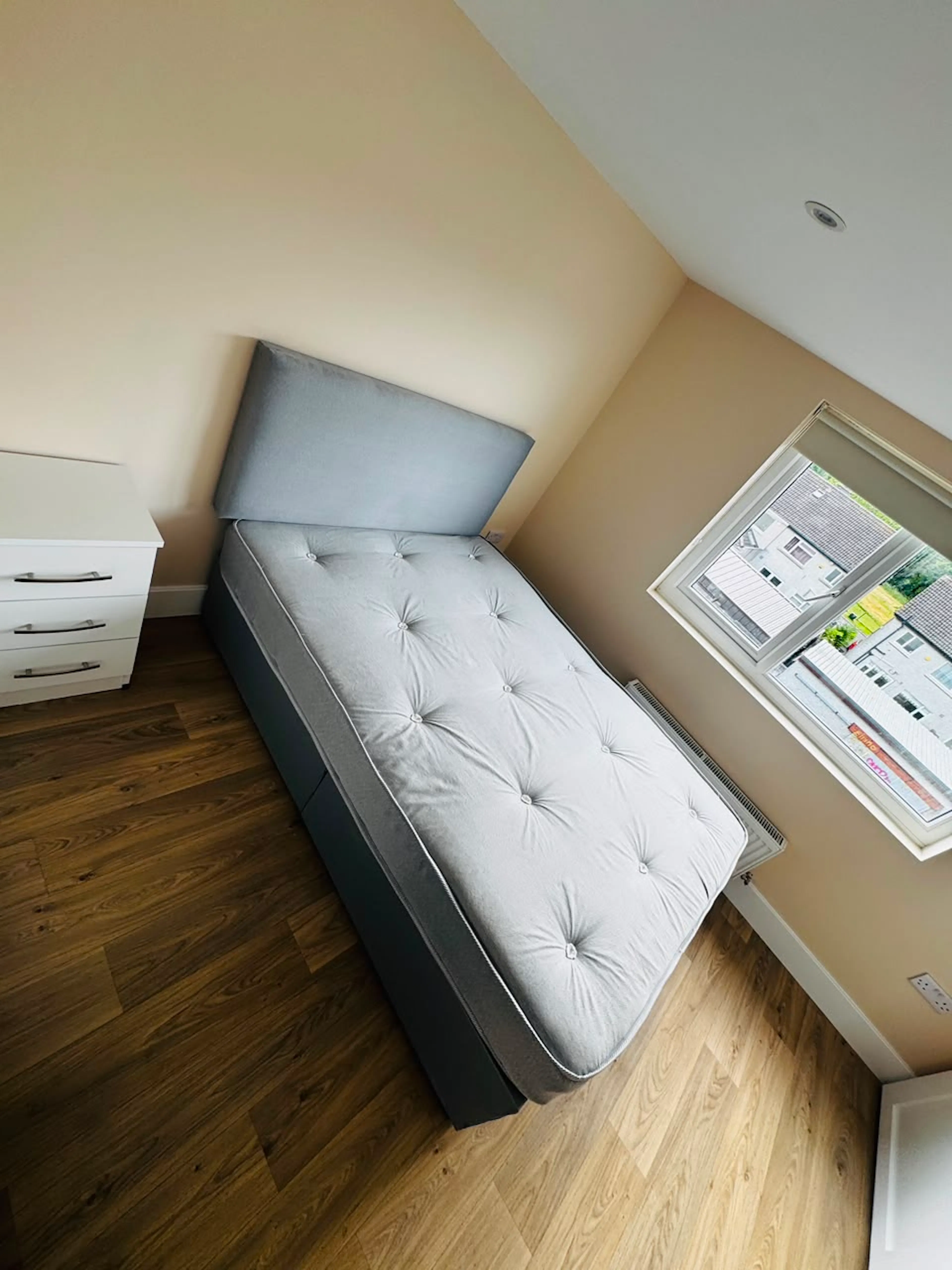 ROOM ROOM 3