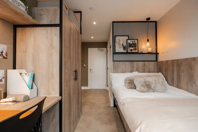 Superior Ensuite room image 9