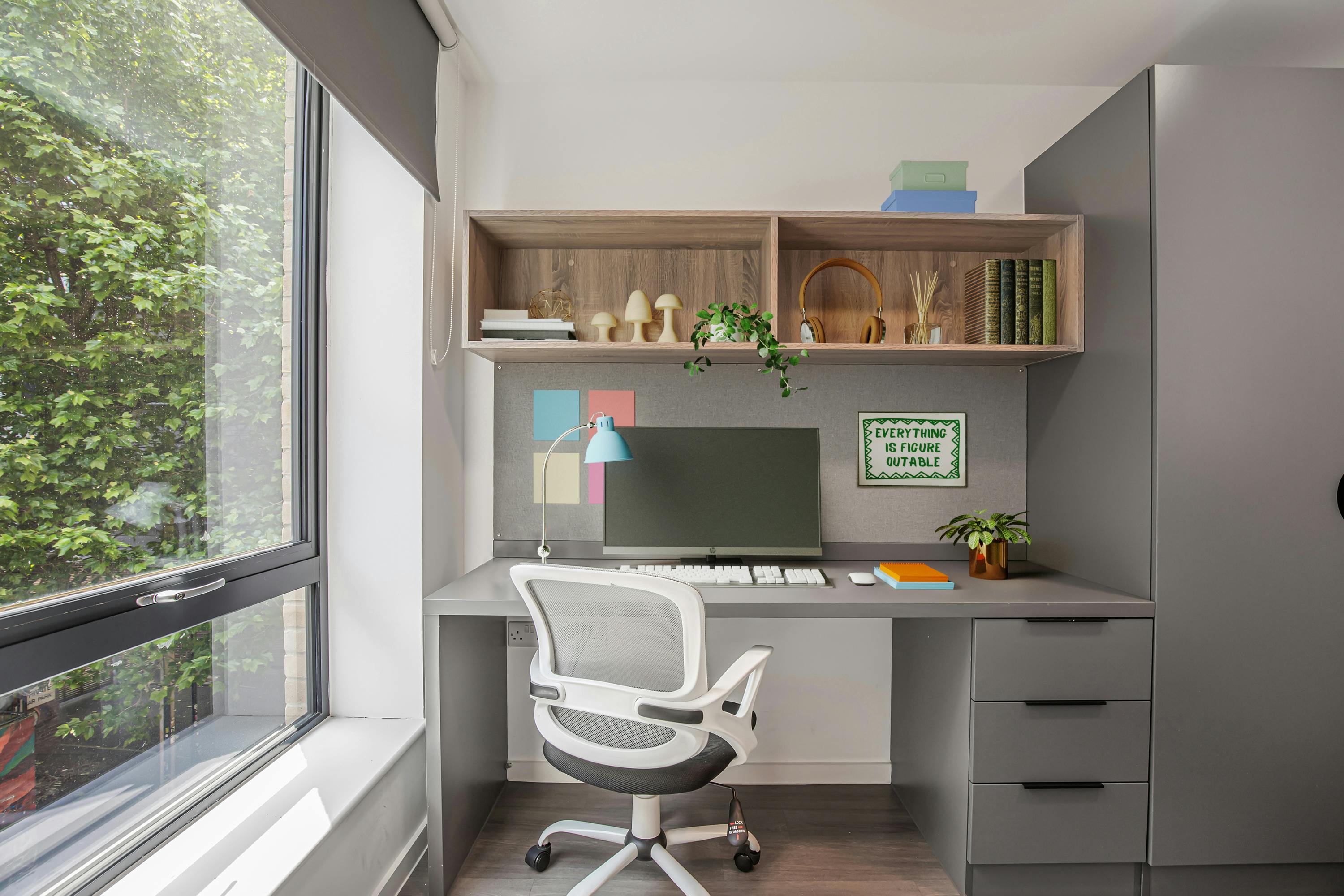 Bronze Studio-Mid Level
