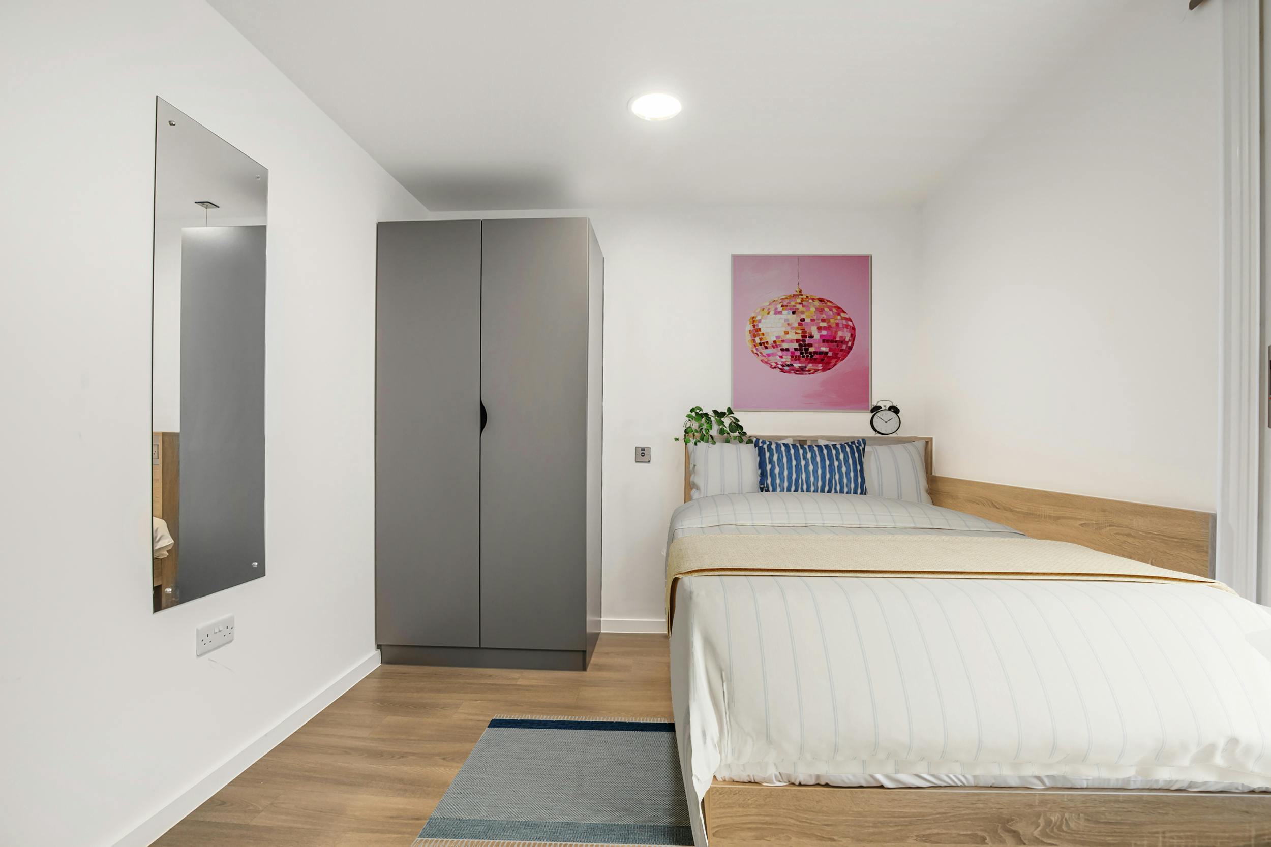 Platinum Ensuite Mid Level