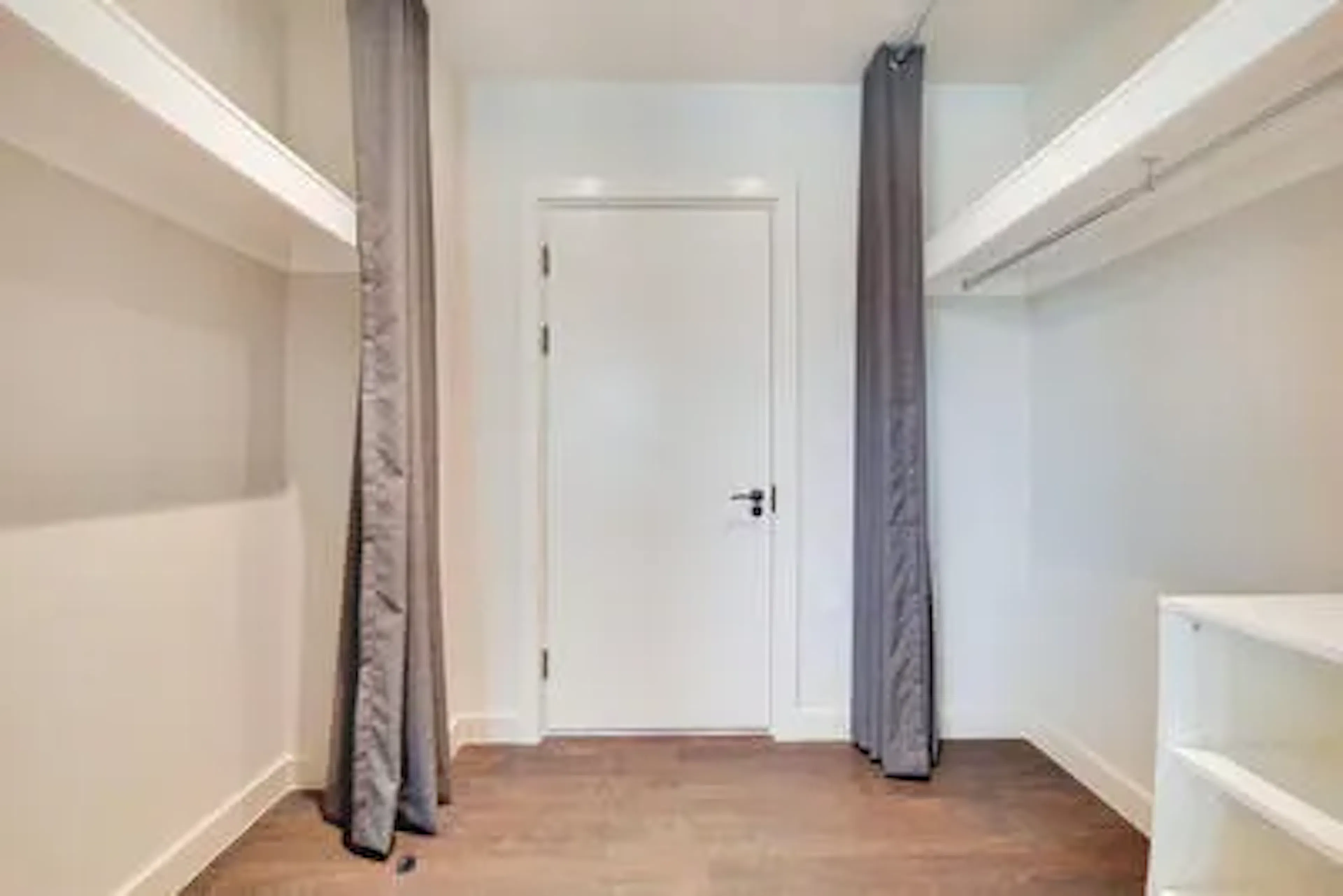 Studio ROOM 2