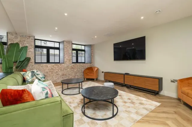 Premium Studio room image 1