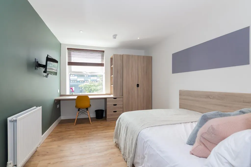 ROOM ROOM 3