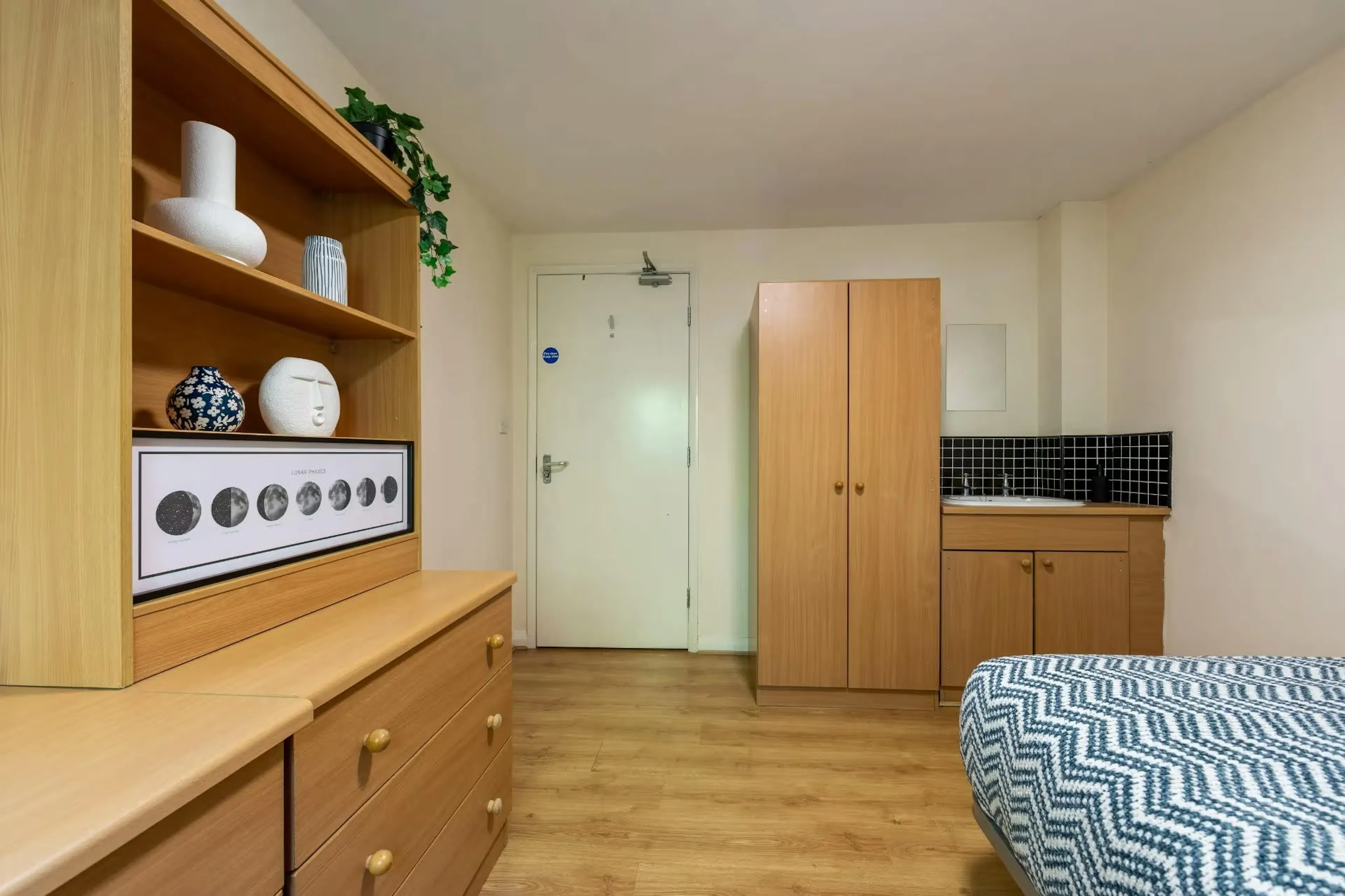 Bronze Non Ensuite ROOM 2