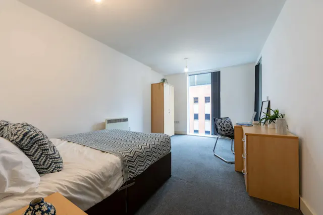 Gold Non Ensuite Top Floor room image 1