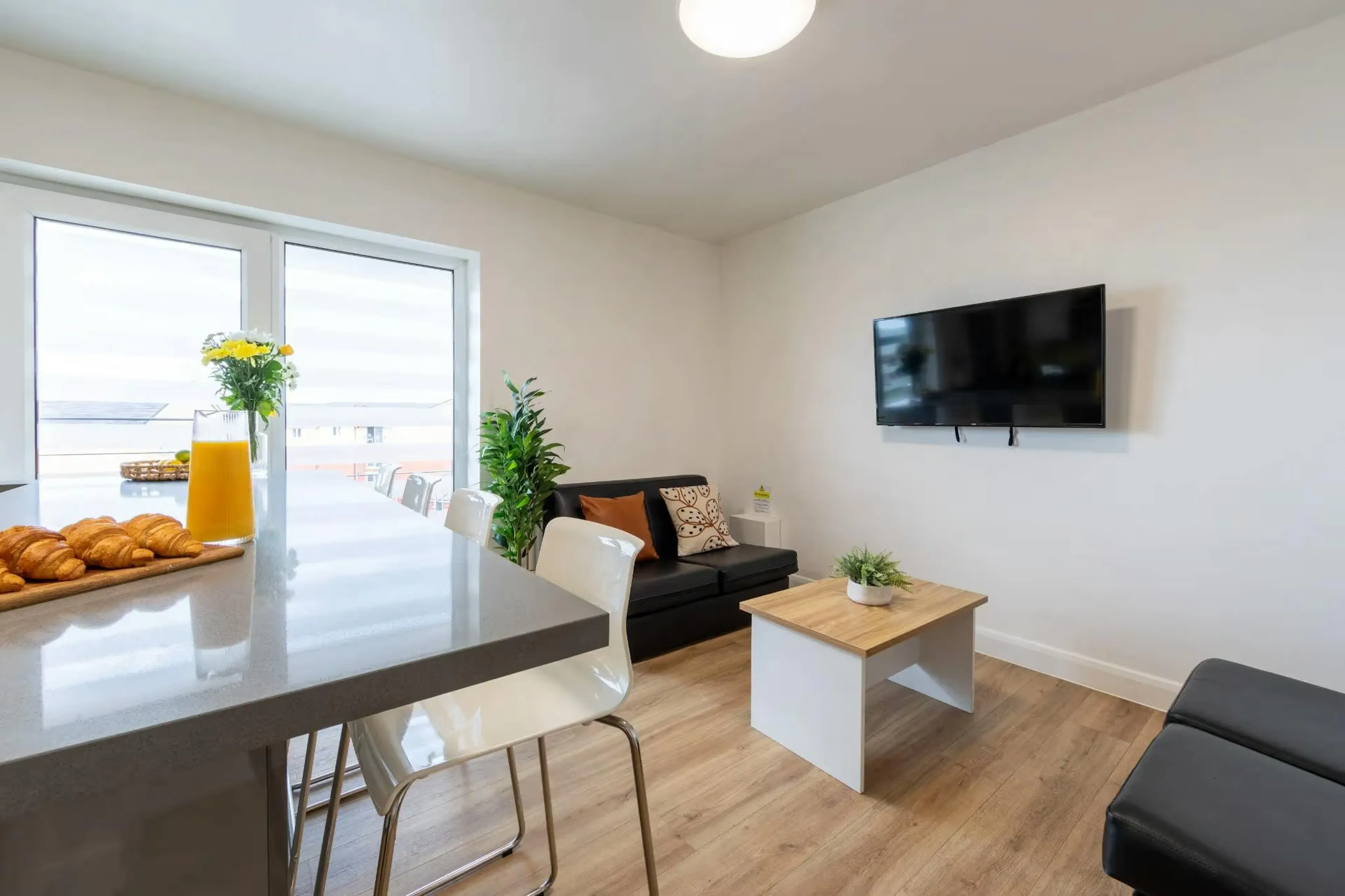 Silver Ensuite ROOM 2