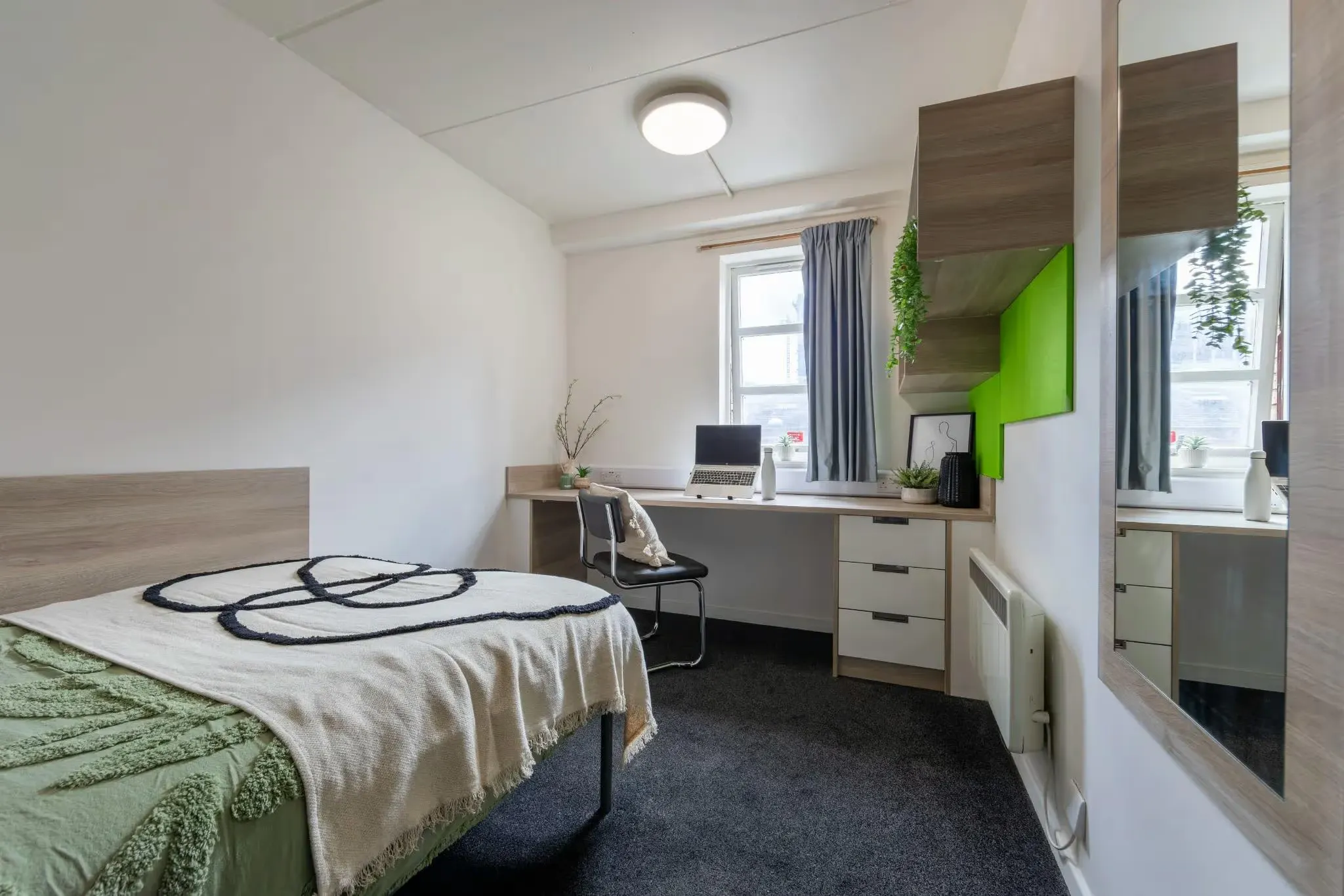 Silver Non Ensuite - Large