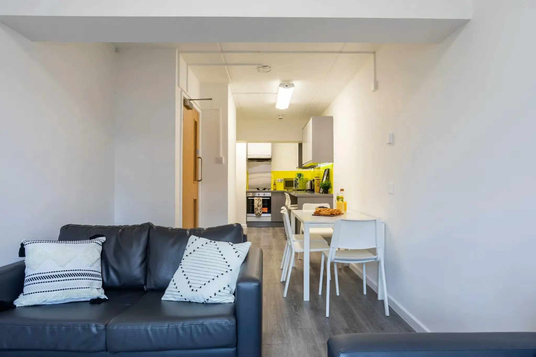Silver Plus Non Ensuite - Shared Lounge