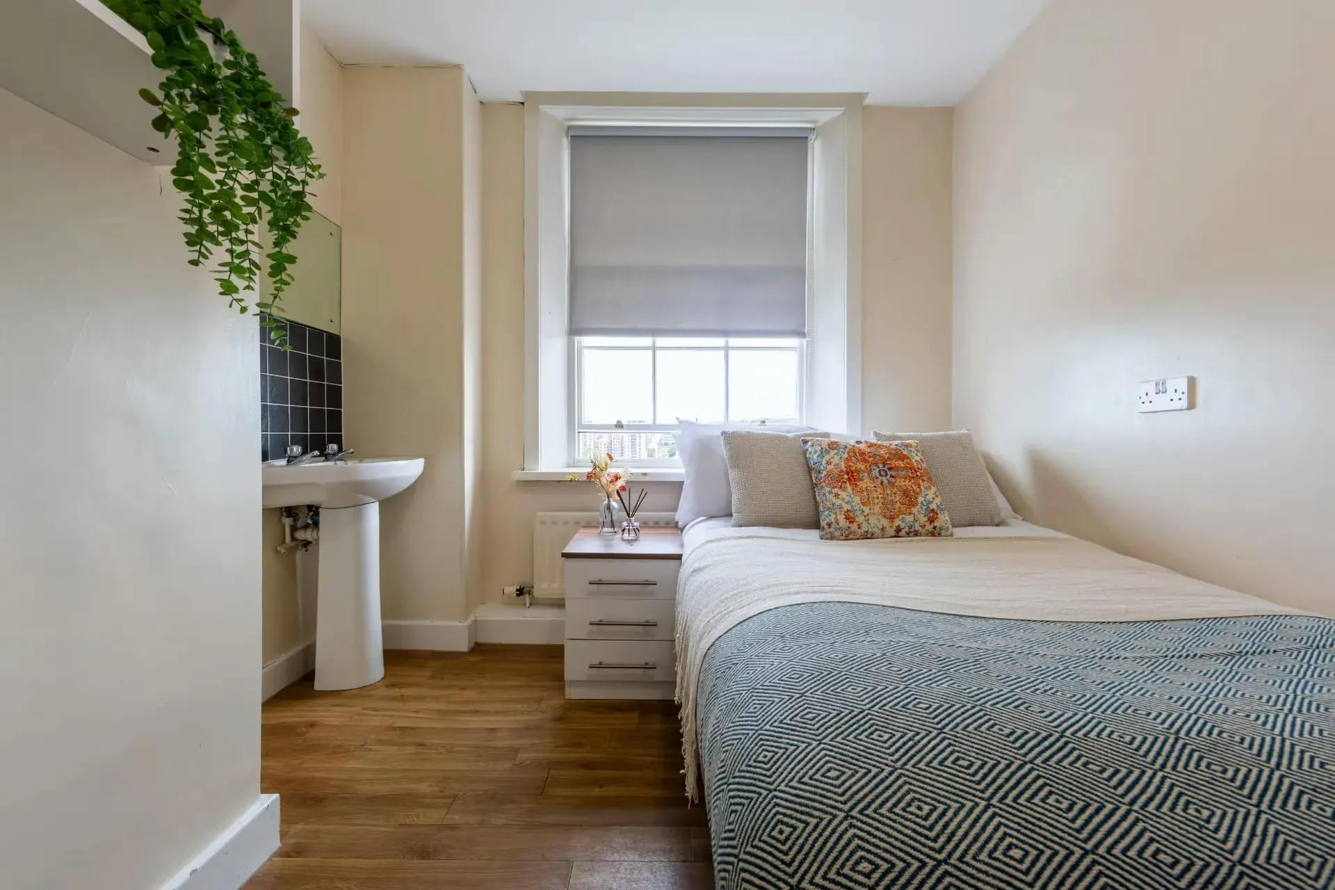 Silver Non Ensuite