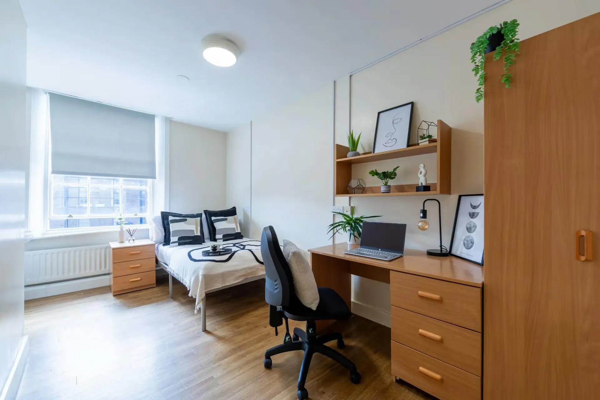 Gold Non Ensuite