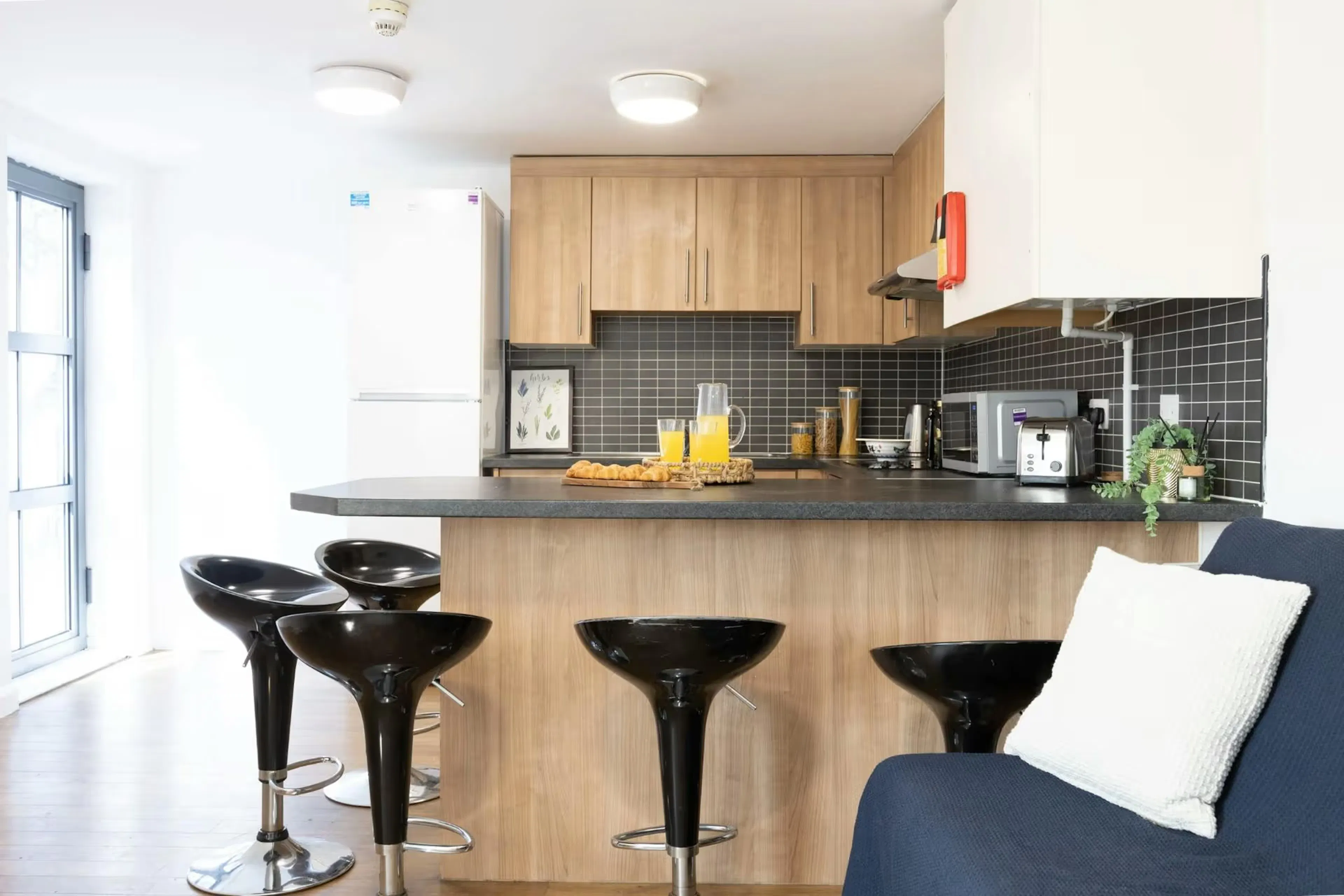 Community ROOM 2