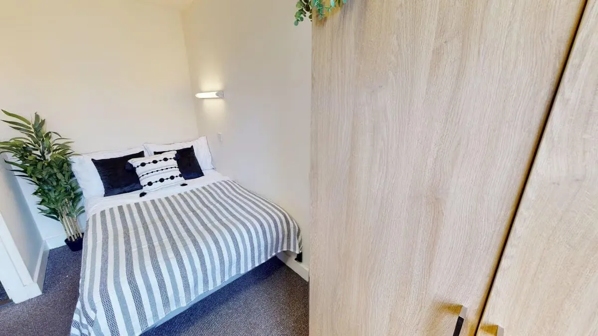 Bronze Non En-Suite ROOM