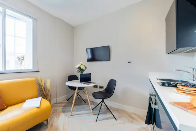 Gold Plus Studio  room image 4