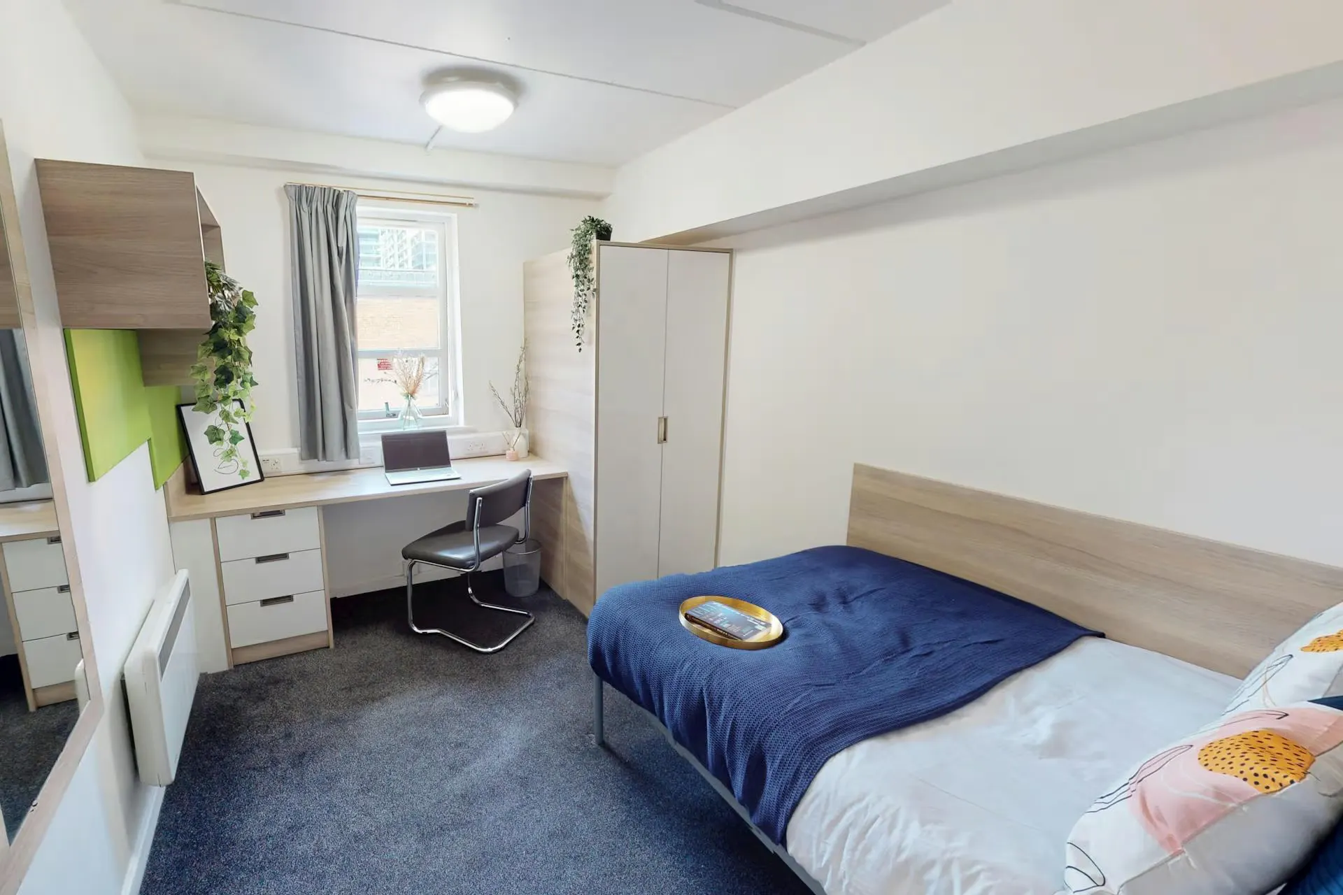 Silver Non Ensuite