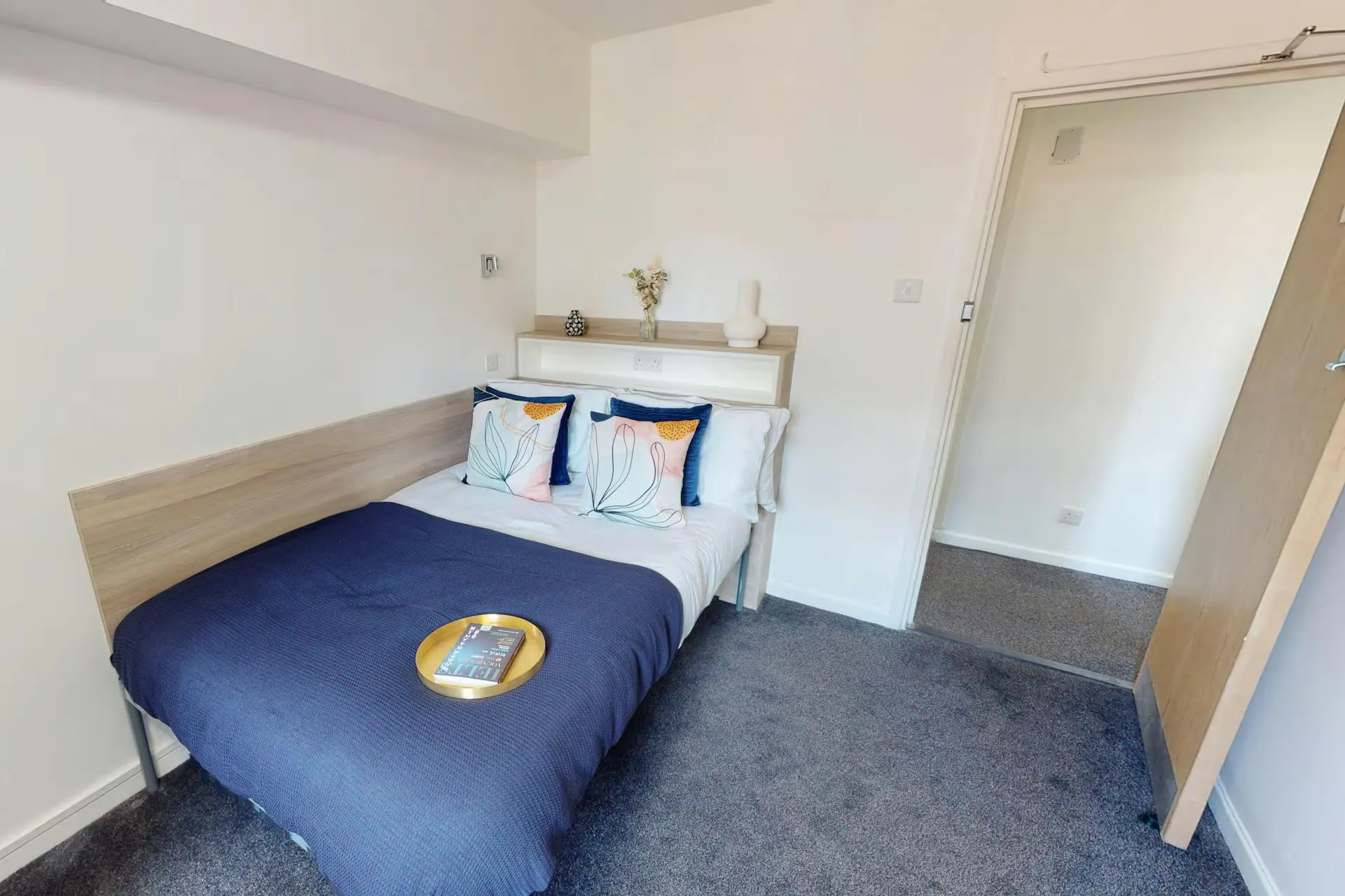 Silver Non Ensuite