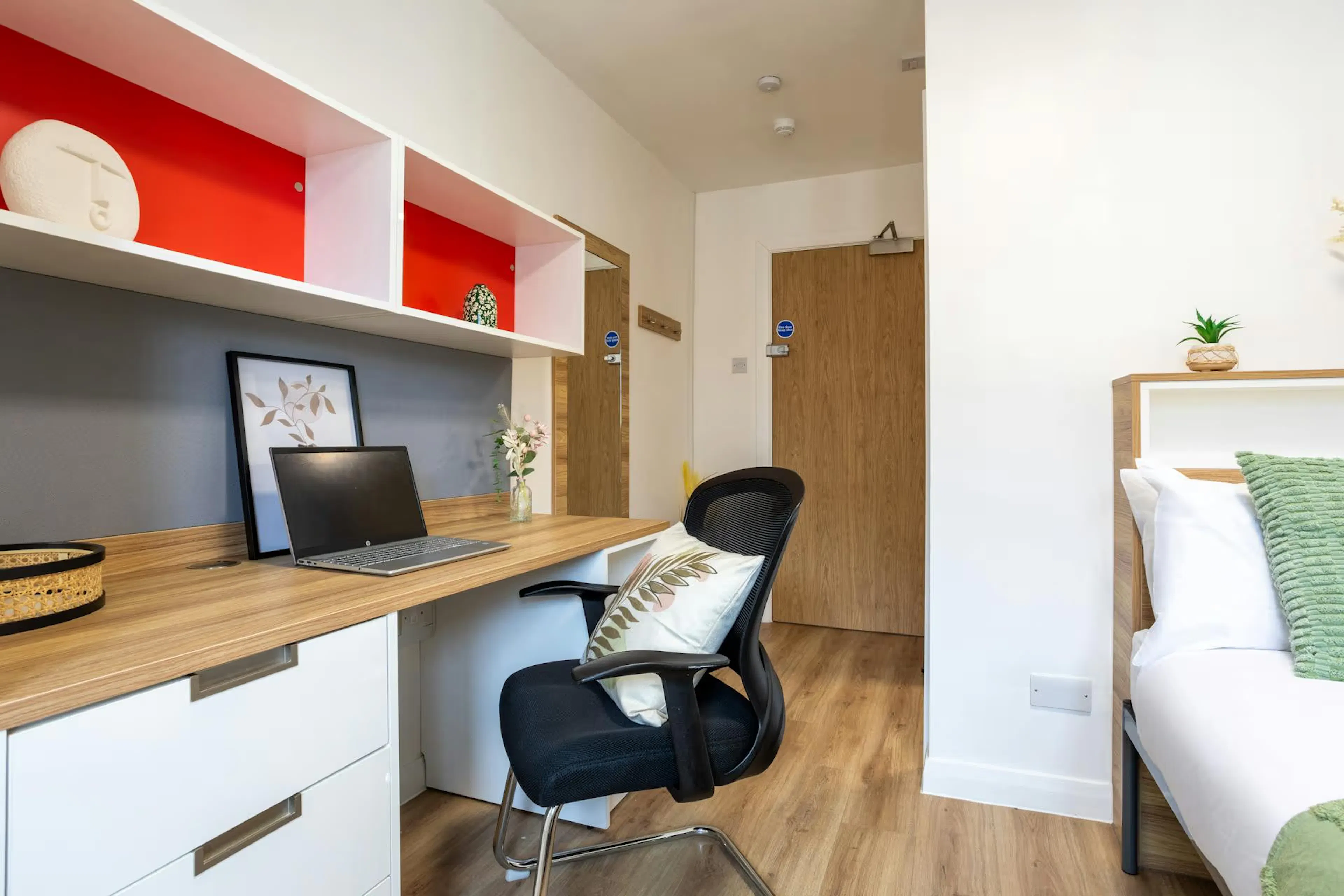 Silver Ensuite ROOM 3