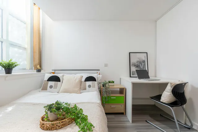 Gold Non Ensuite room image 2