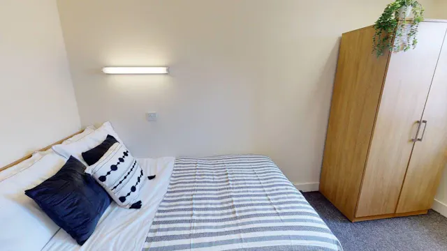 Bronze Non En-Suite room image 2