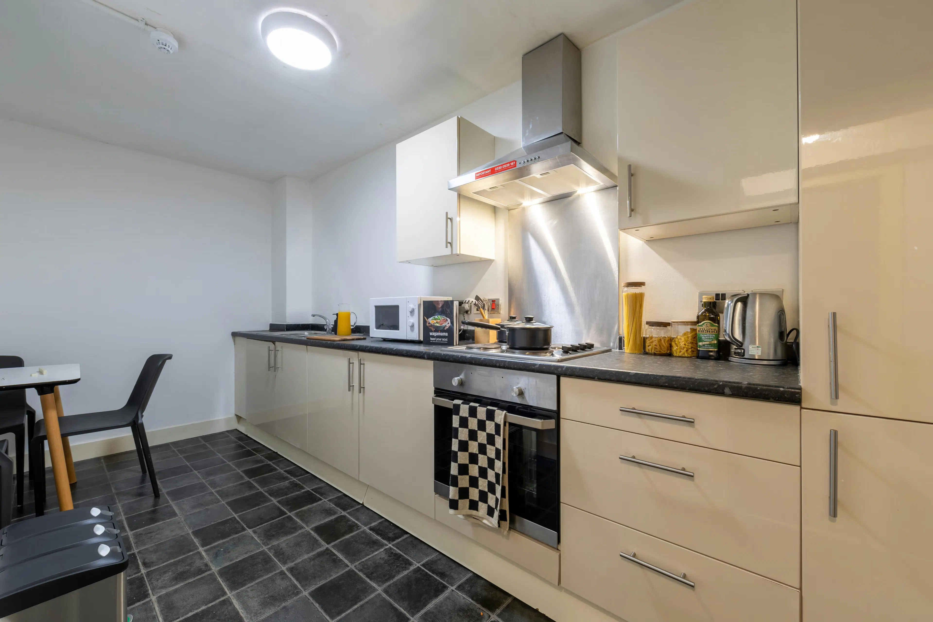 Bronze Non Ensuite KITCHEN 4