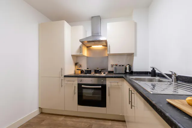 Silver Non Ensuite room image 5