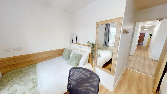 Bronze Ensuite room image 1