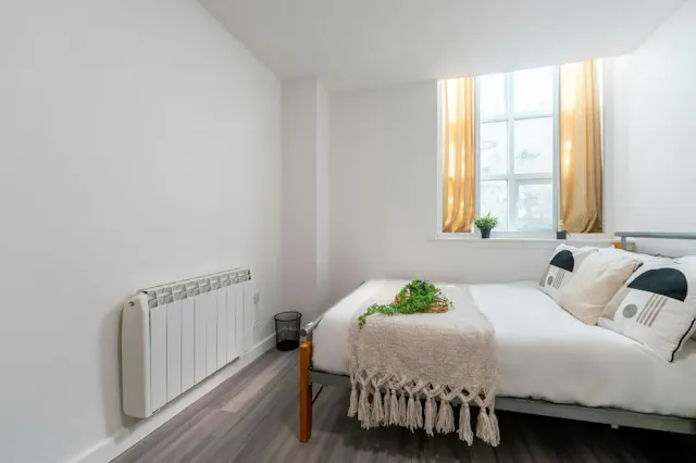 Gold Non Ensuite room image 1