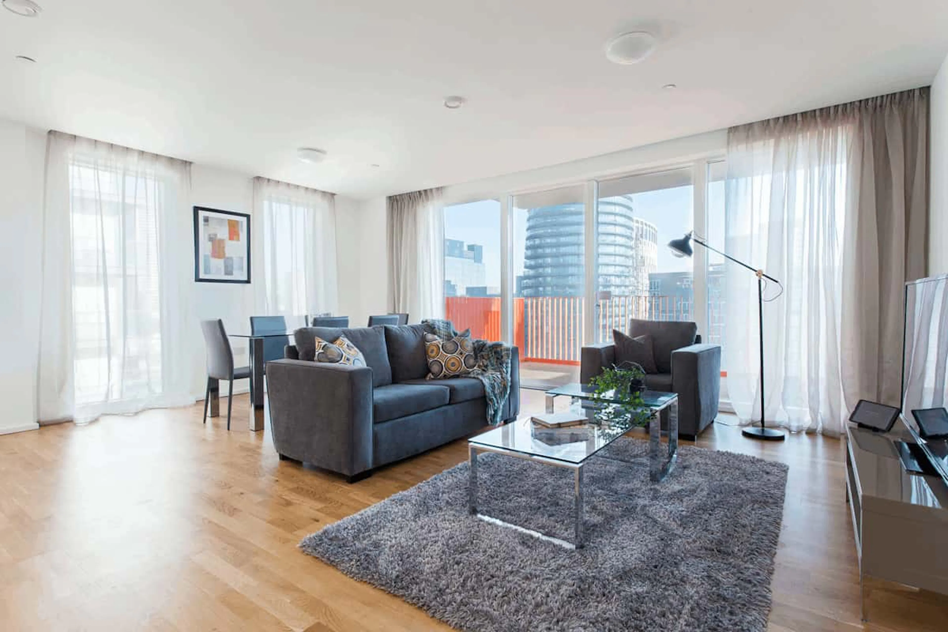 One room in 2 bedroom apartment COMMON_AREA 1