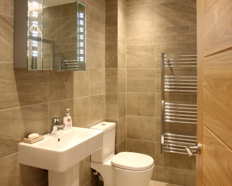 BATHROOM BATHROOM 3