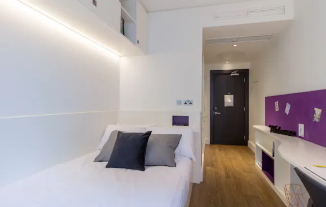 Gold En Suite room image 1