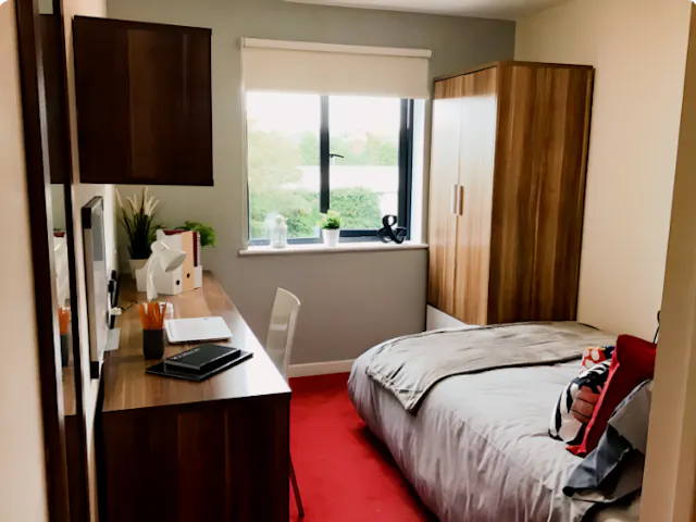 Classic En-Suite Behn Hall UK Guarantor not required room image 1