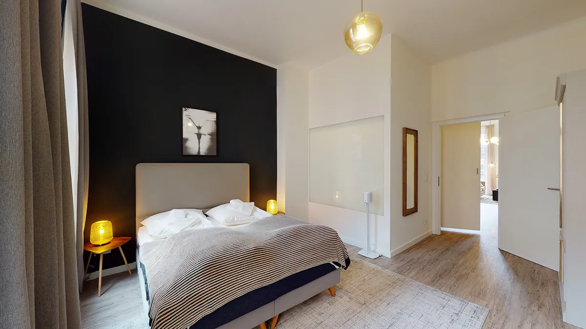 ROOM ROOM