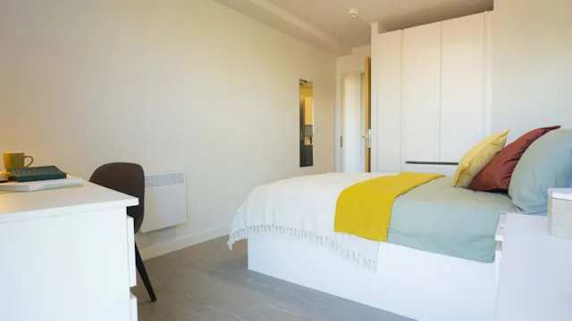 Penthouse Two Bed Apartment room image 14
