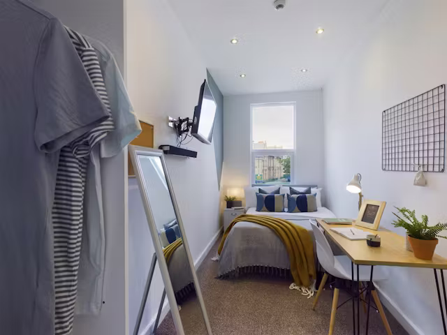 328-upper-parliament-street-liverpool-6 Bedroom House-1