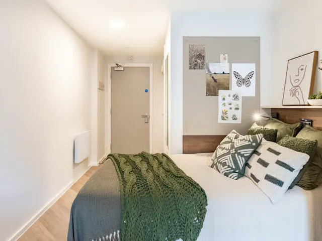 Gold Studio room image 1