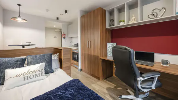 Premium Plus room image 1
