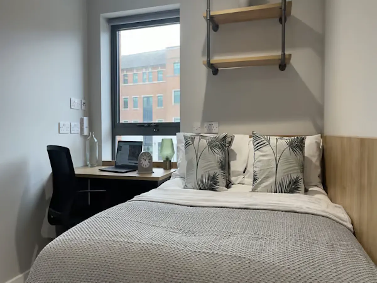 Bronze Studio ROOM