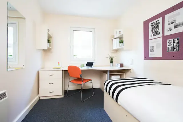 Premium Ensuite room image 1