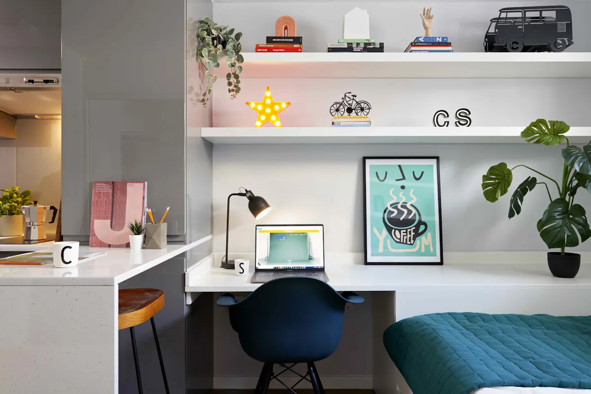Bronze Studio ROOM