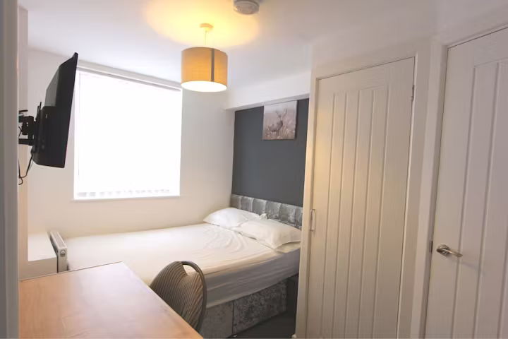 oxford-street-coventry-coventry-New Double En-suite-1