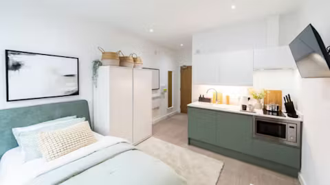 aire-stoke-on-trent-ROOM